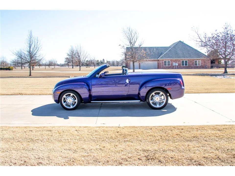 2004 Chevrolet SSR - Image 6 of 31