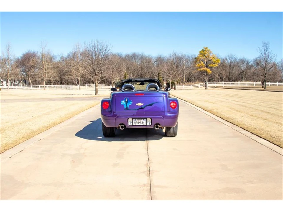 2004 Chevrolet SSR - Image 11 of 31
