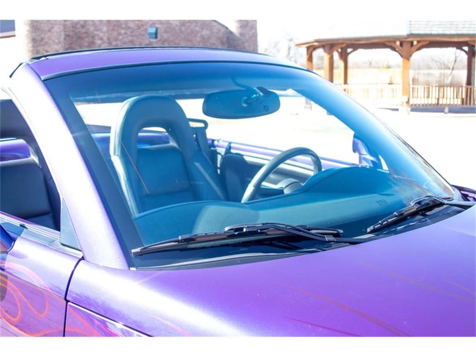 2004 Chevrolet SSR - Image 18 of 31