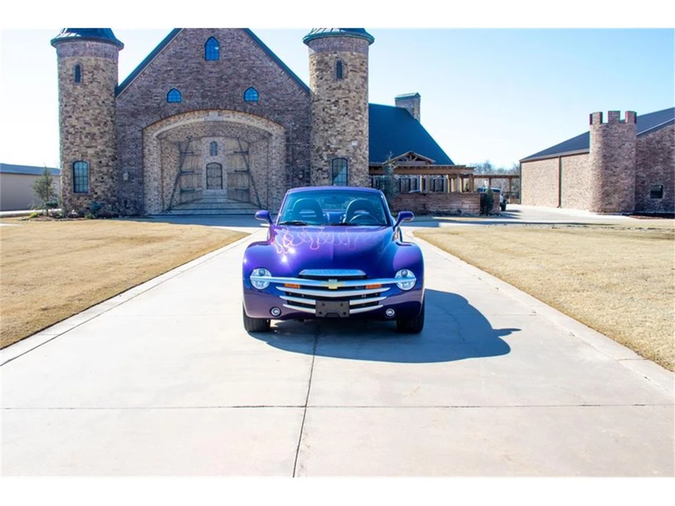 2004 Chevrolet SSR - Image 3 of 31