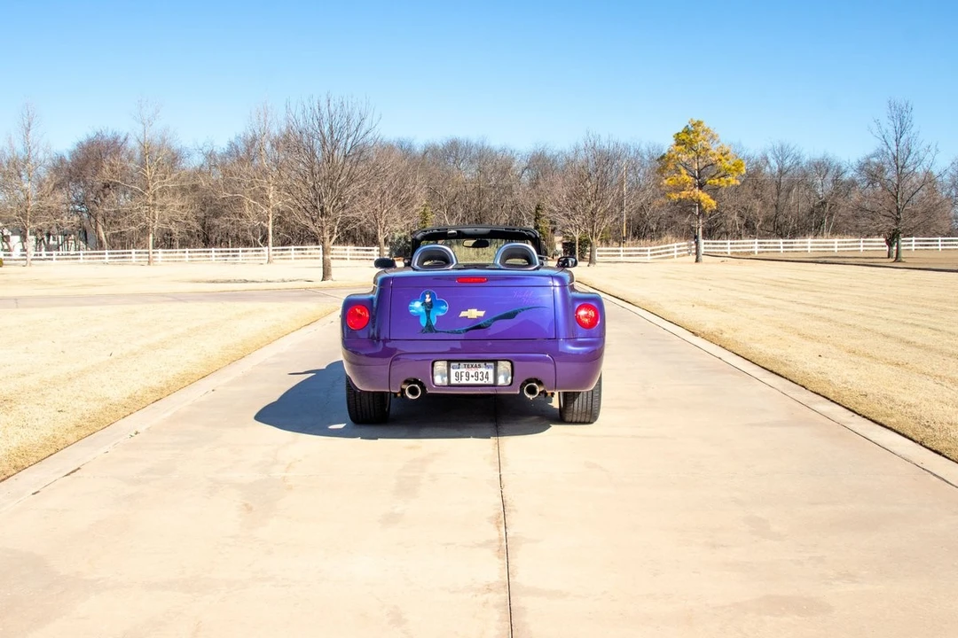 2004 Chevrolet SSR - Image 11 of 21