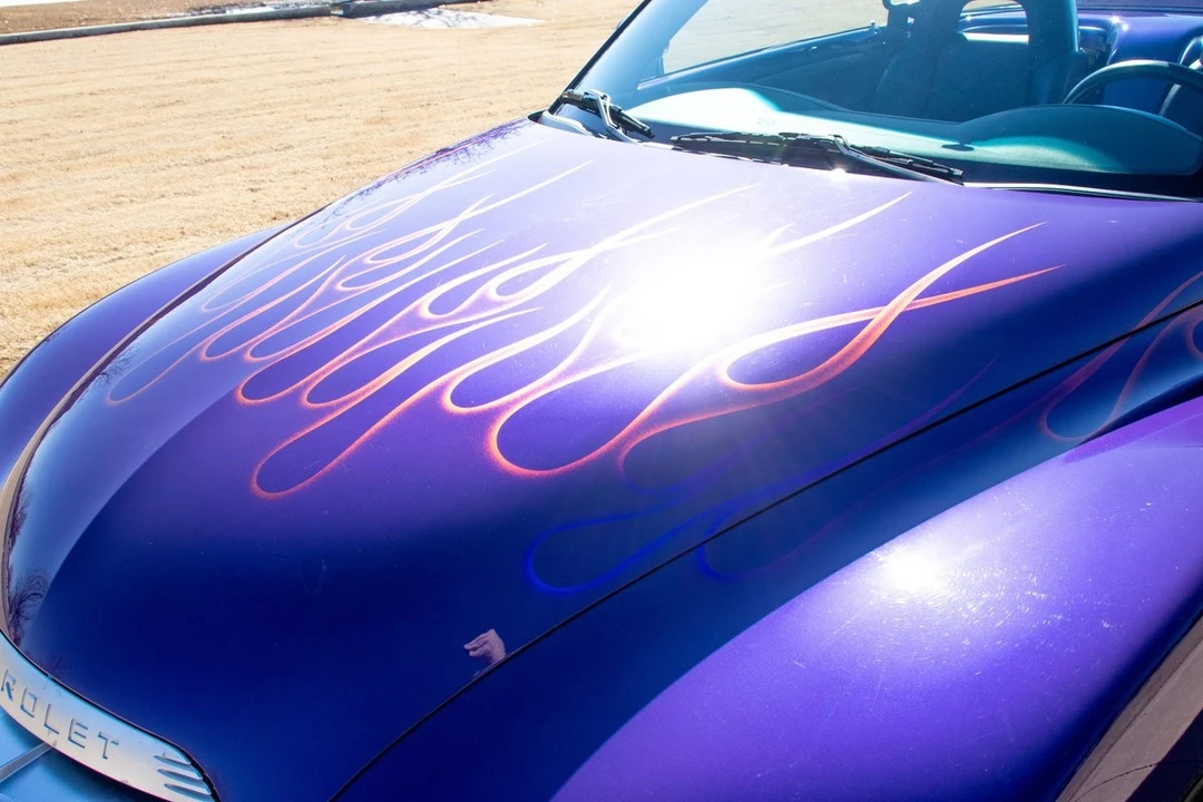 2004 Chevrolet SSR - Image 28 of 31