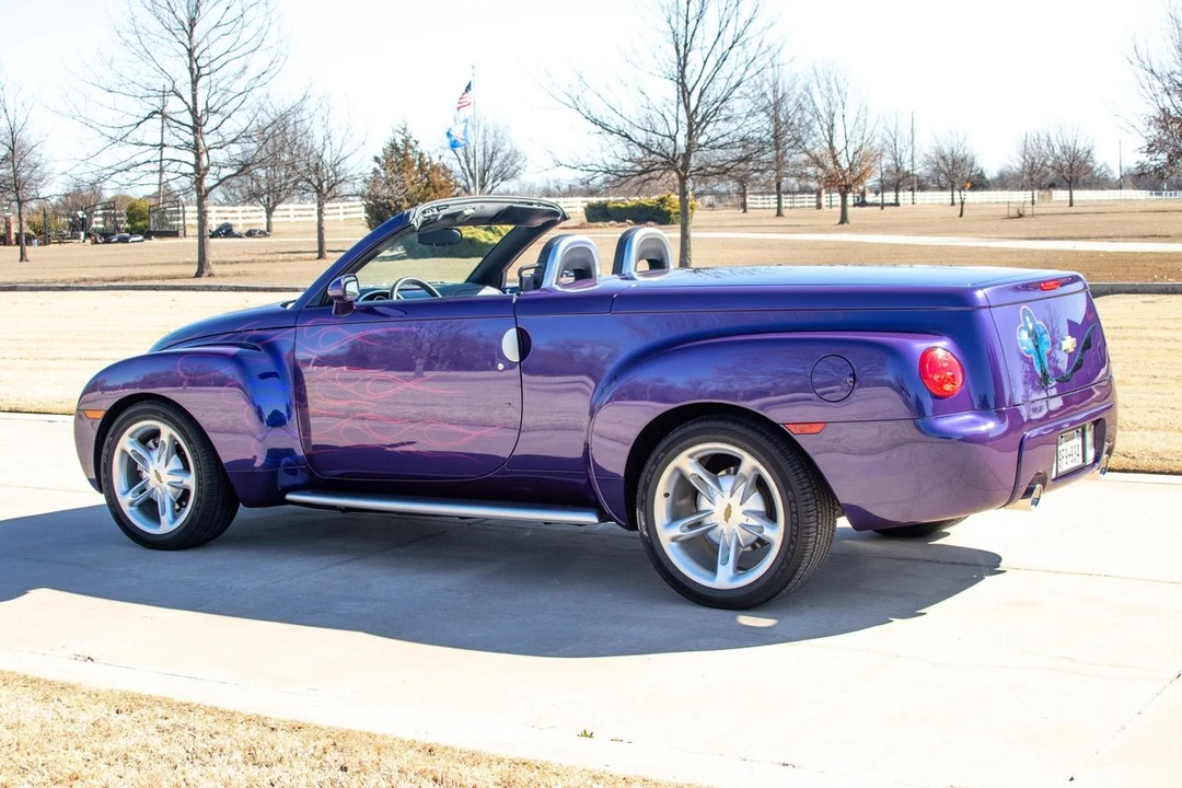 2004 Chevrolet SSR - Image 7 of 21