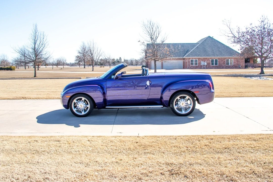 2004 Chevrolet SSR - Image 6 of 31