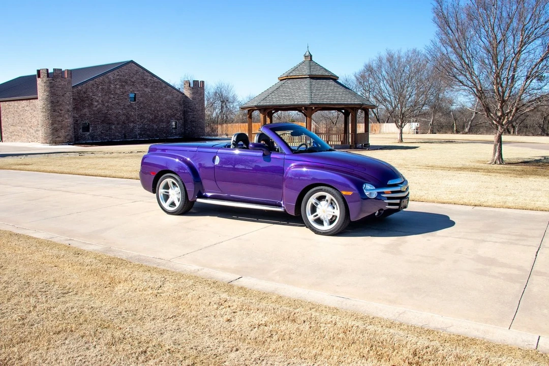 2004 Chevrolet SSR - Image 17 of 21