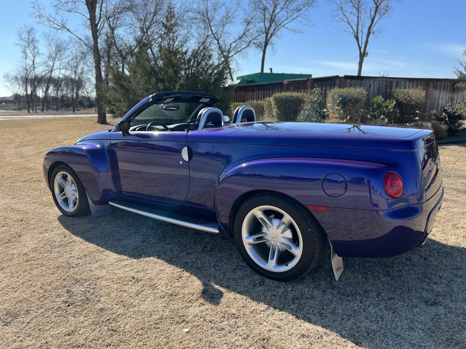 2004 Chevrolet SSR - Image 18 of 31