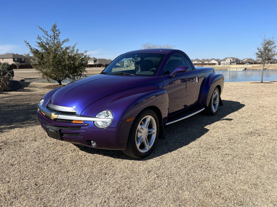 2004 Chevrolet SSR - Image 7 of 31