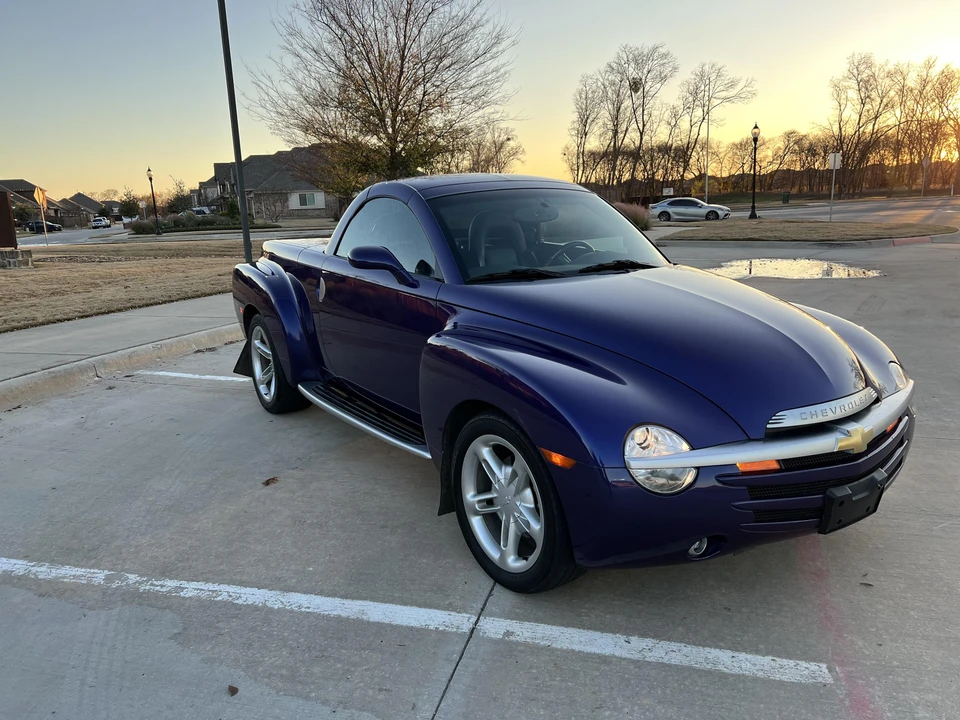 2004 Chevrolet SSR - Image 17 of 31