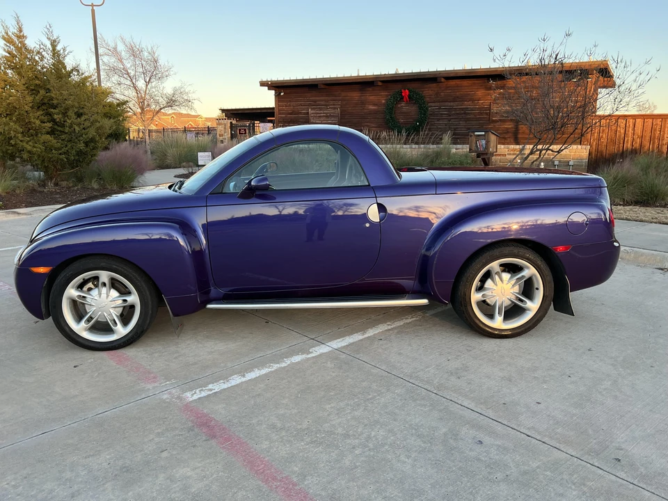 2004 Chevrolet SSR - Image 10 of 31