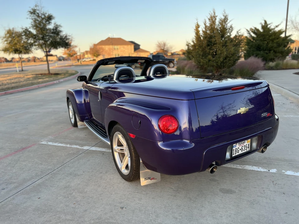 2004 Chevrolet SSR - Image 19 of 31