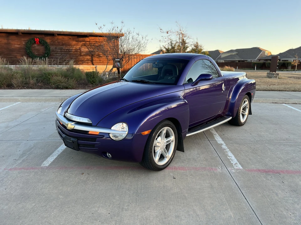 2004 Chevrolet SSR - Image 8 of 31