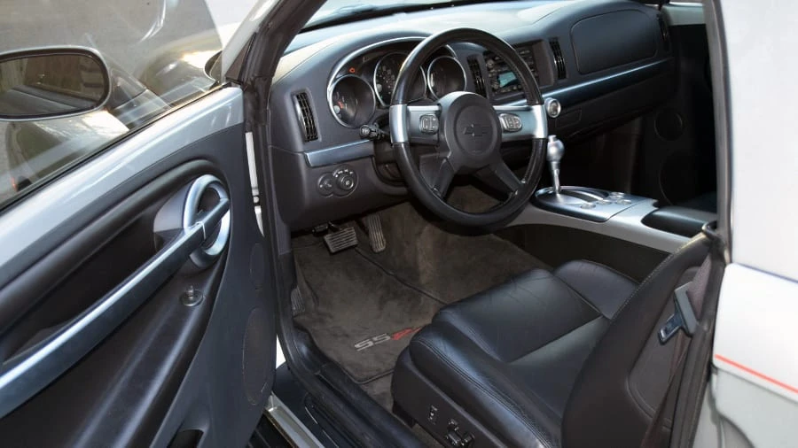 2004 Chevrolet SSR - Image 4 of 11