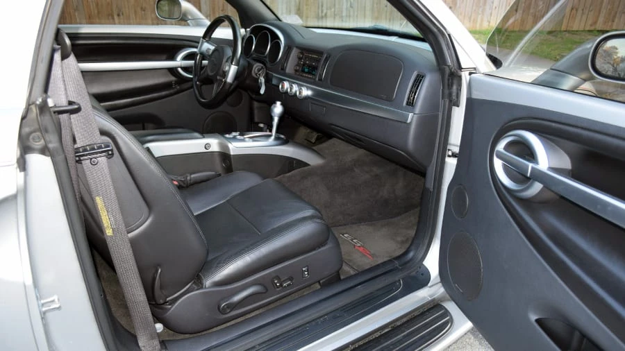 2004 Chevrolet SSR - Image 5 of 11
