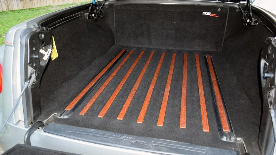 2004 Chevrolet SSR - Image 6 of 11