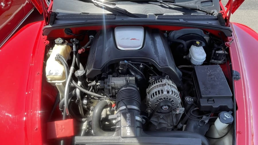 2004 Chevrolet SSR - Image 15 of 17