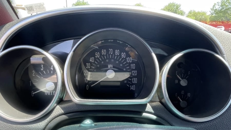 2004 Chevrolet SSR - Image 12 of 17