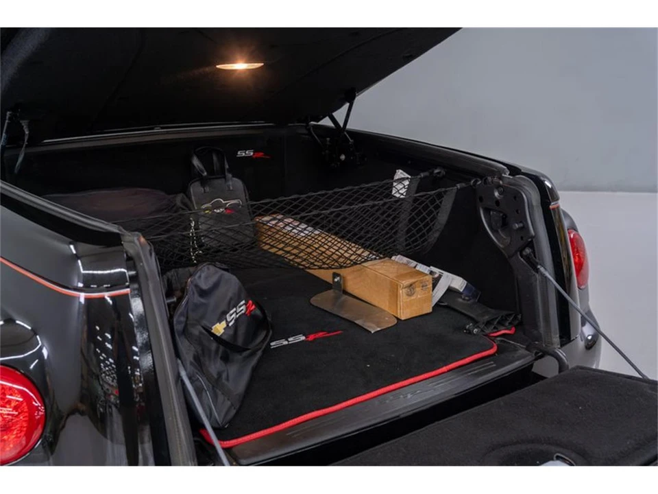 2004 Chevrolet SSR - Image 25 of 31
