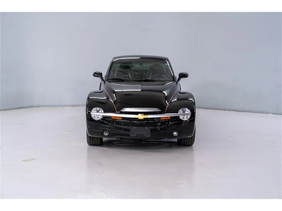 2004 Chevrolet SSR - Image 5 of 31