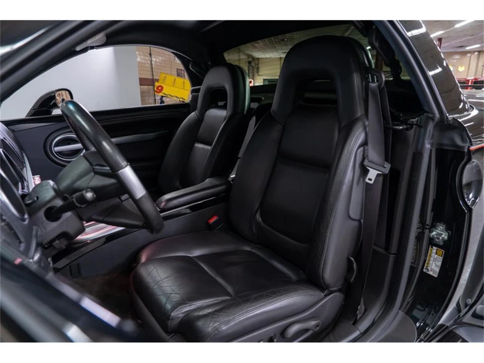 2004 Chevrolet SSR - Image 23 of 31