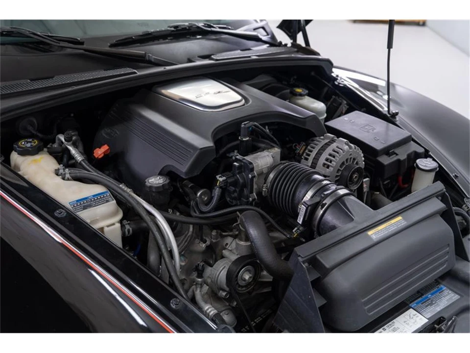 2004 Chevrolet SSR - Image 29 of 31