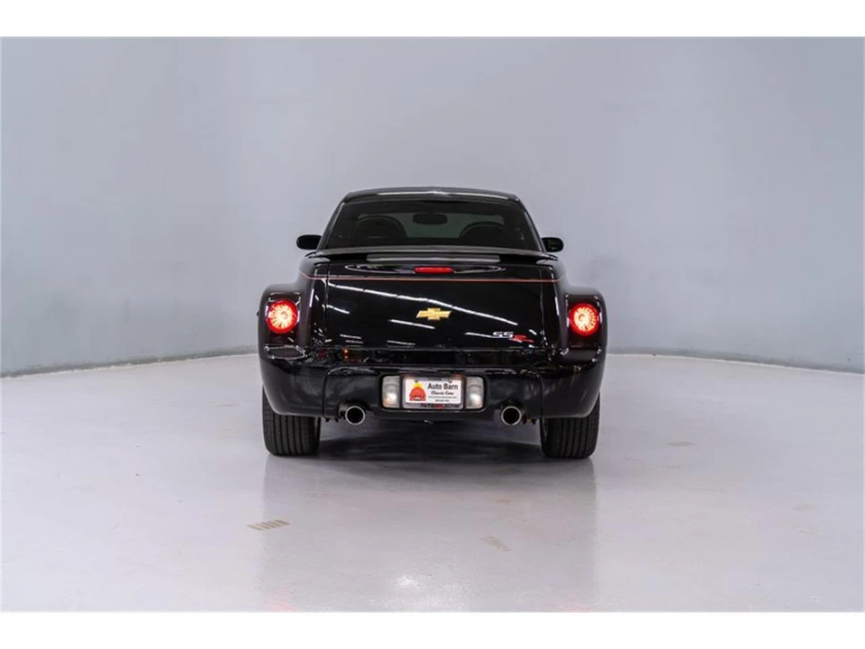 2004 Chevrolet SSR - Image 6 of 31