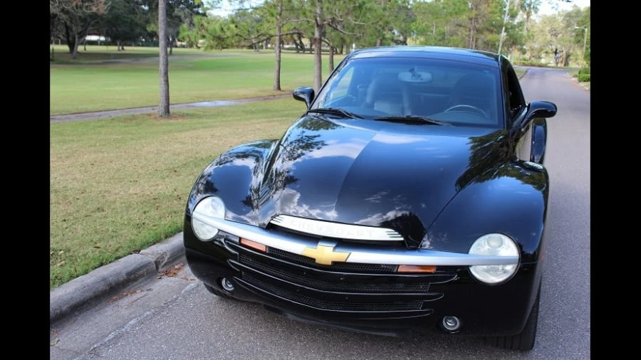 2004 Chevrolet SSR - Image 4 of 10