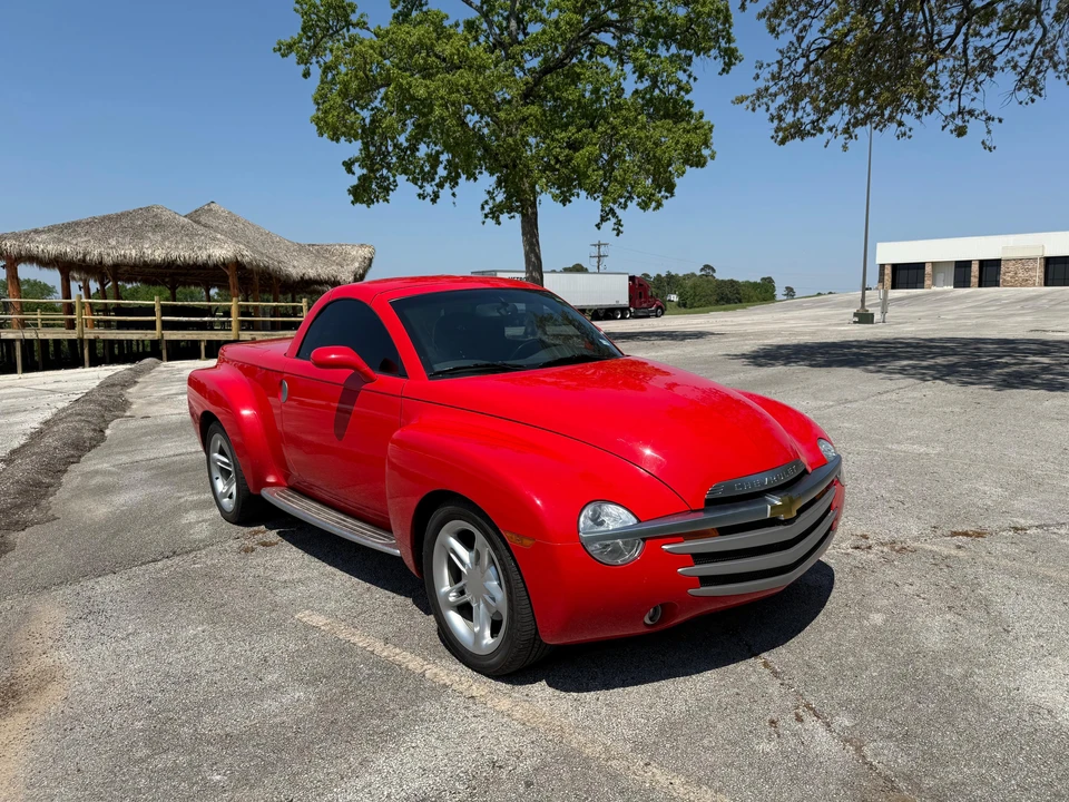 2004 Chevrolet SSR - Image 29 of 31