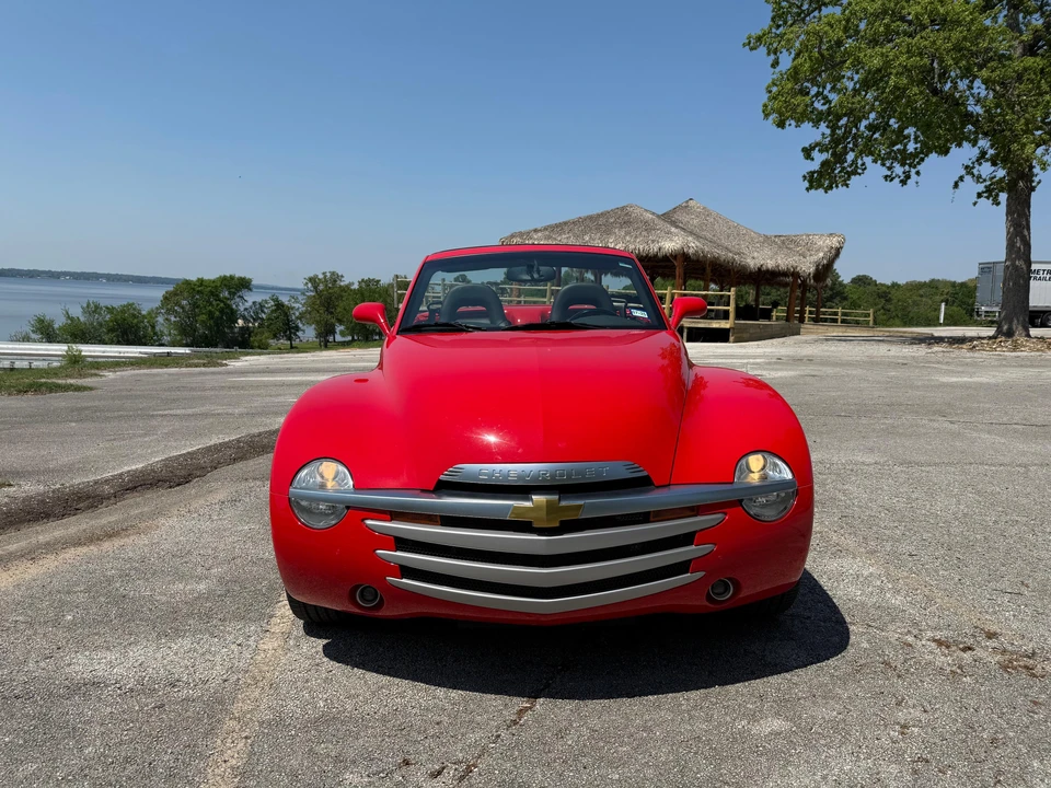 2004 Chevrolet SSR - Image 20 of 31