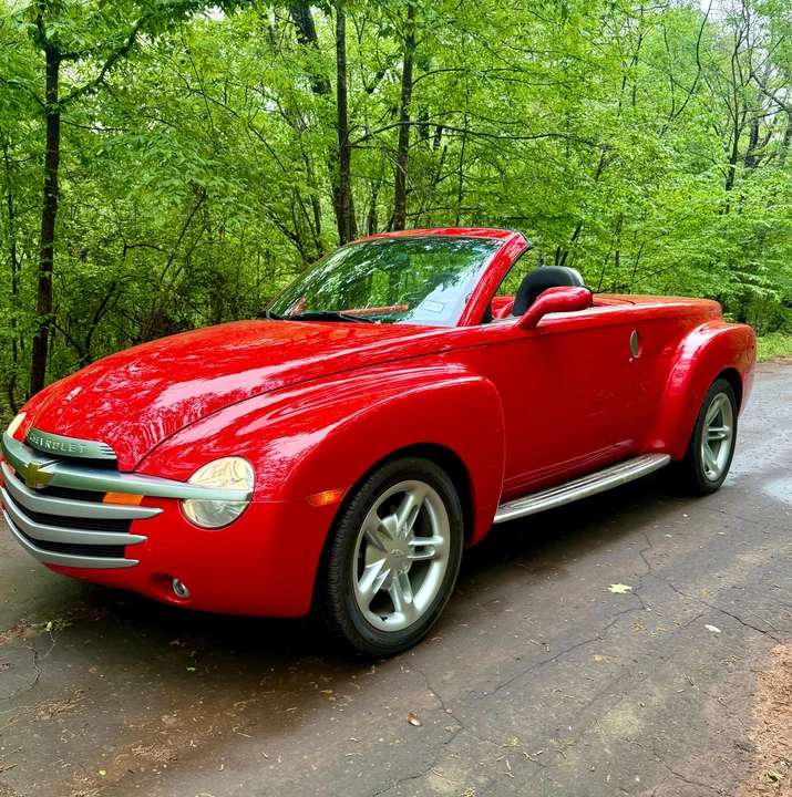 2004 Chevrolet SSR - Image 10 of 31