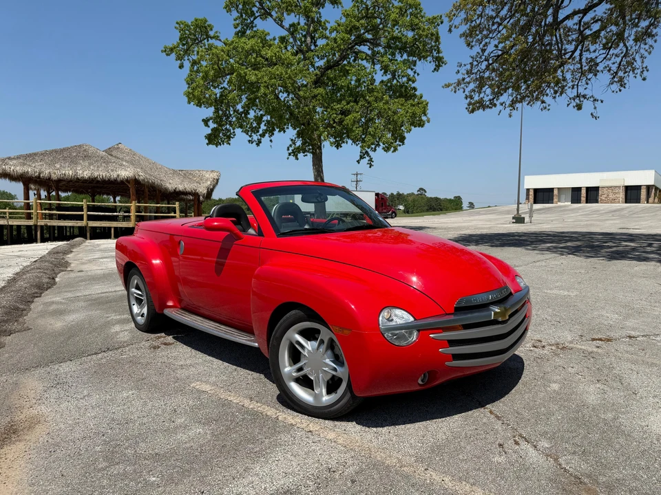 2004 Chevrolet SSR - Image 25 of 31