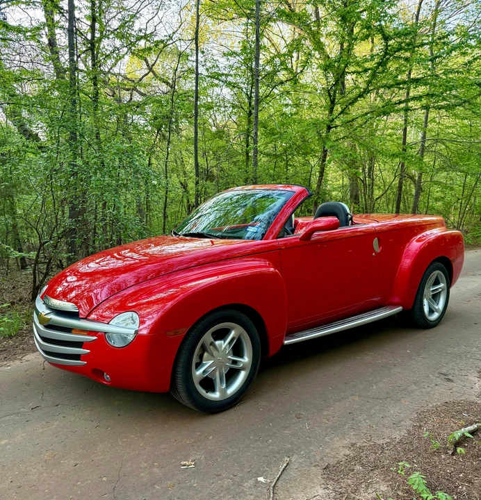 2004 Chevrolet SSR - Image 11 of 31
