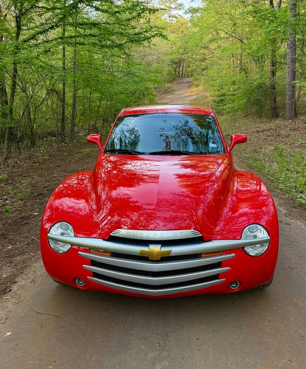 2004 Chevrolet SSR - Image 7 of 31