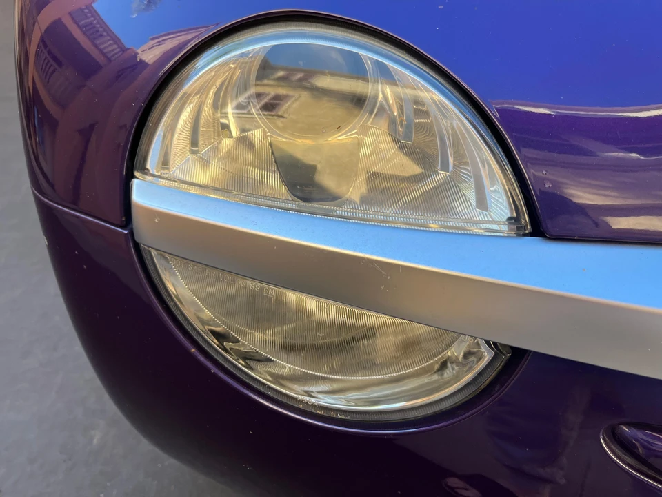 2004 Chevrolet SSR - Image 11 of 31