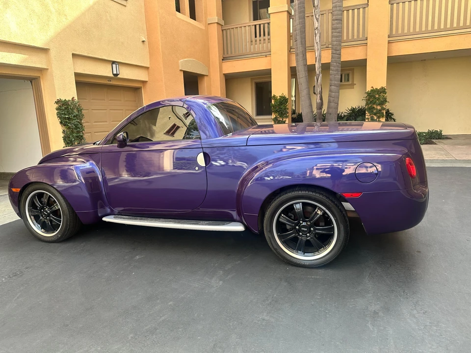 2004 Chevrolet SSR - Image 6 of 31