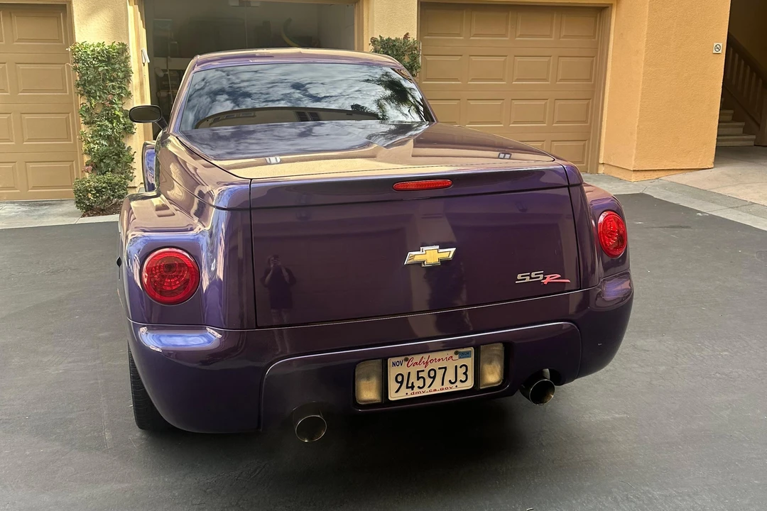 2004 Chevrolet SSR - Image 8 of 31