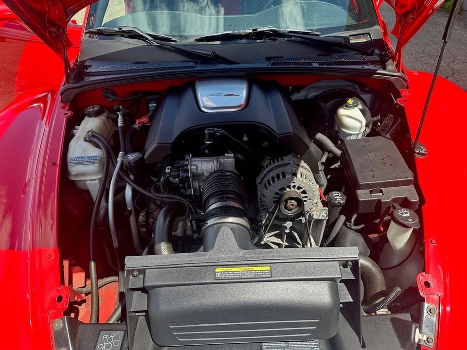 2004 Chevrolet SSR - Image 21 of 26