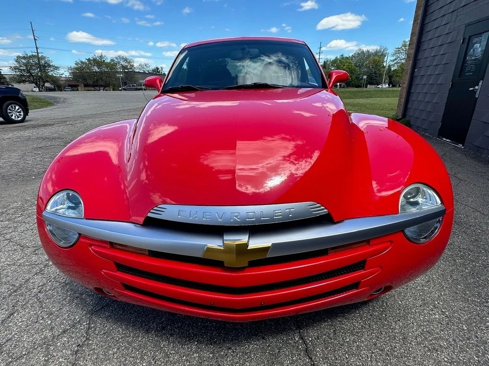 2004 Chevrolet SSR - Image 7 of 26