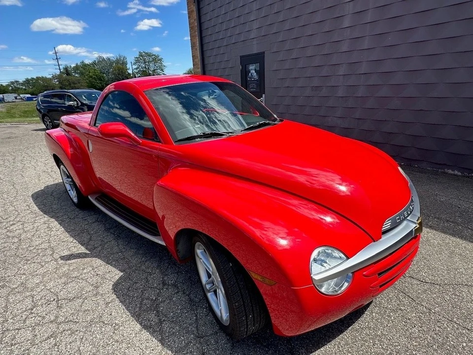 2004 Chevrolet SSR - Image 6 of 26