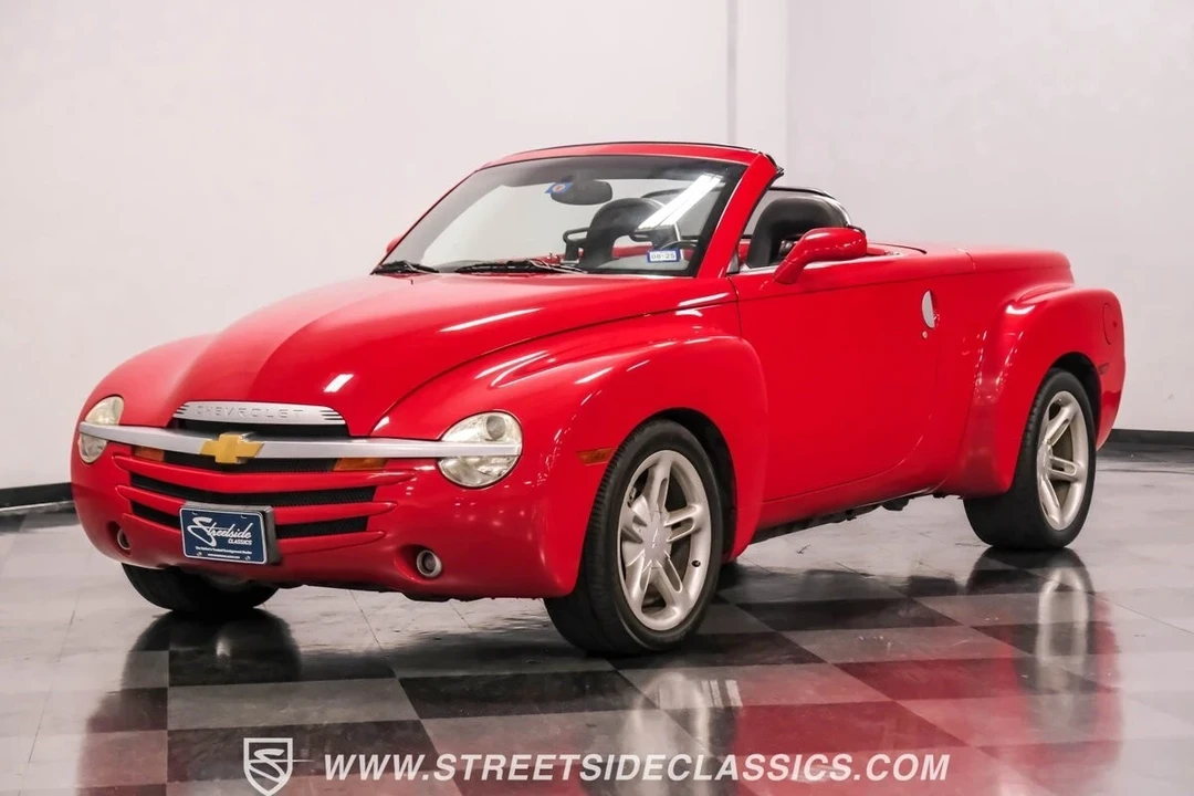 2004 Chevrolet SSR - Image 6 of 12