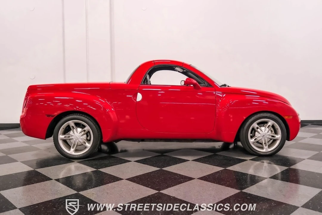 2004 Chevrolet SSR - Image 15 of 21