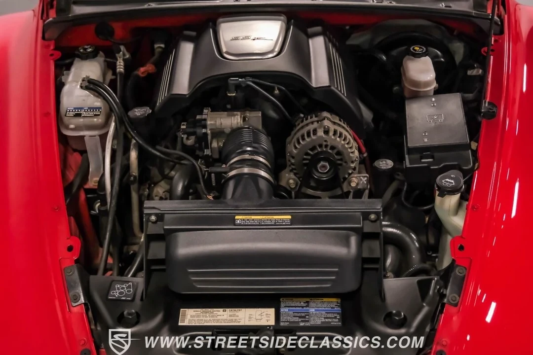 2004 Chevrolet SSR - Image 4 of 12