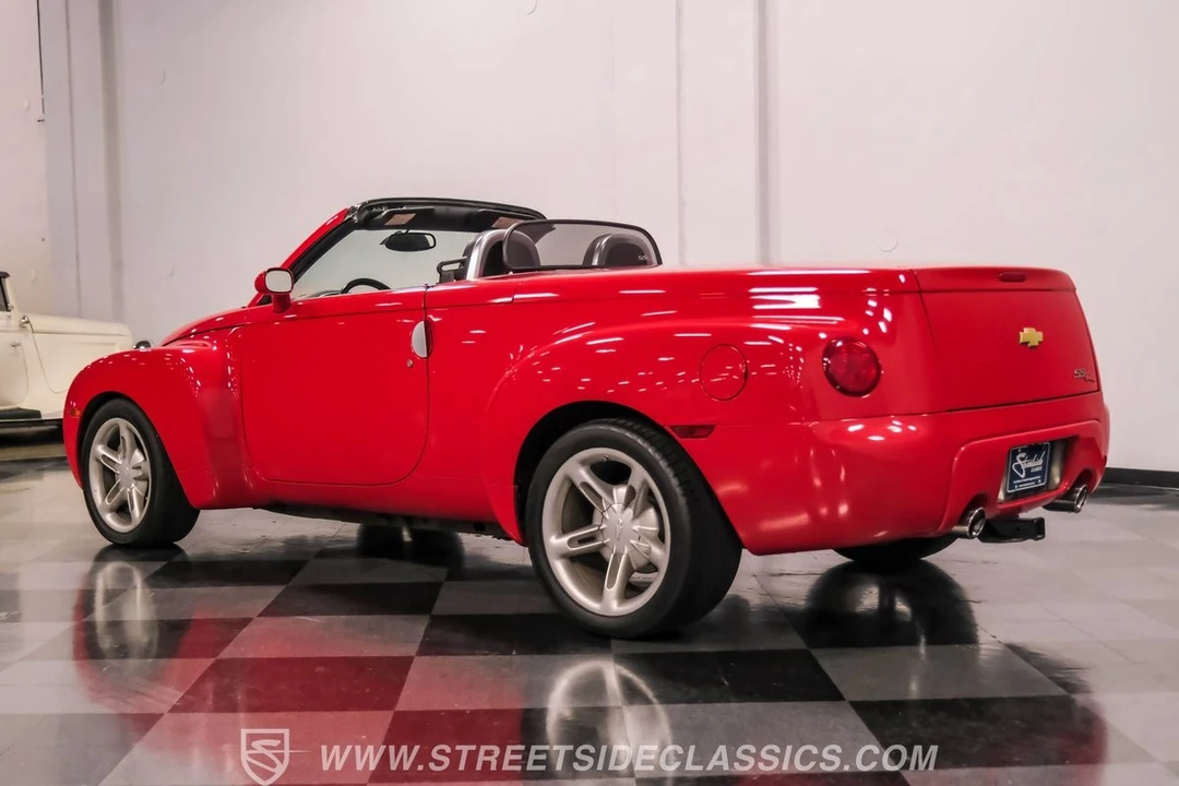 2004 Chevrolet SSR - Image 7 of 12