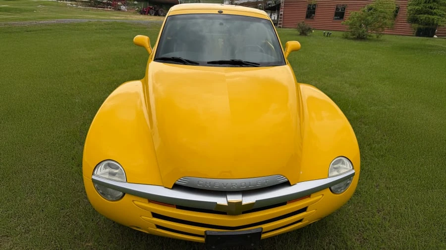 2004 Chevrolet SSR - Image 4 of 14
