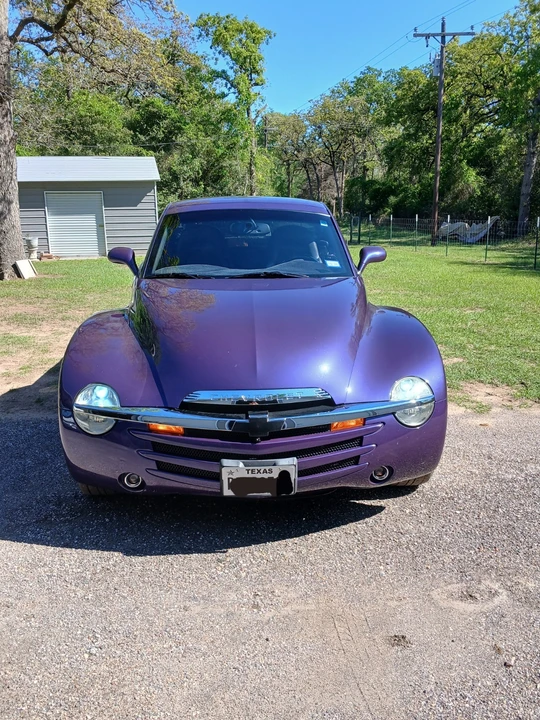 2004 Chevrolet SSR - Image 2 of 12