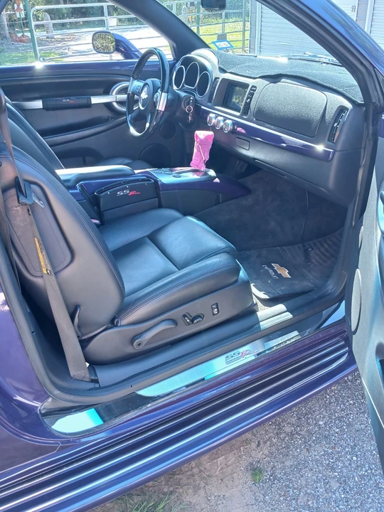 2004 Chevrolet SSR - Image 10 of 12