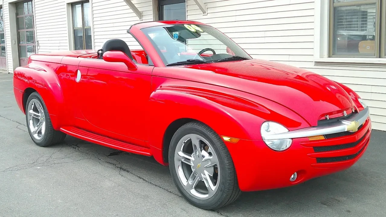 2004 Chevrolet SSR - Image 2 of 21