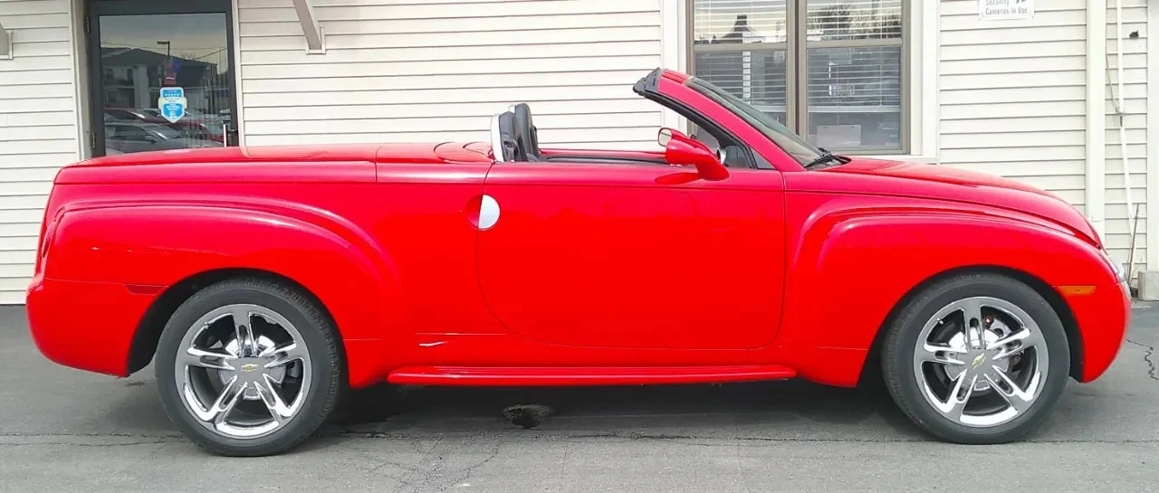 2004 Chevrolet SSR - Image 4 of 21