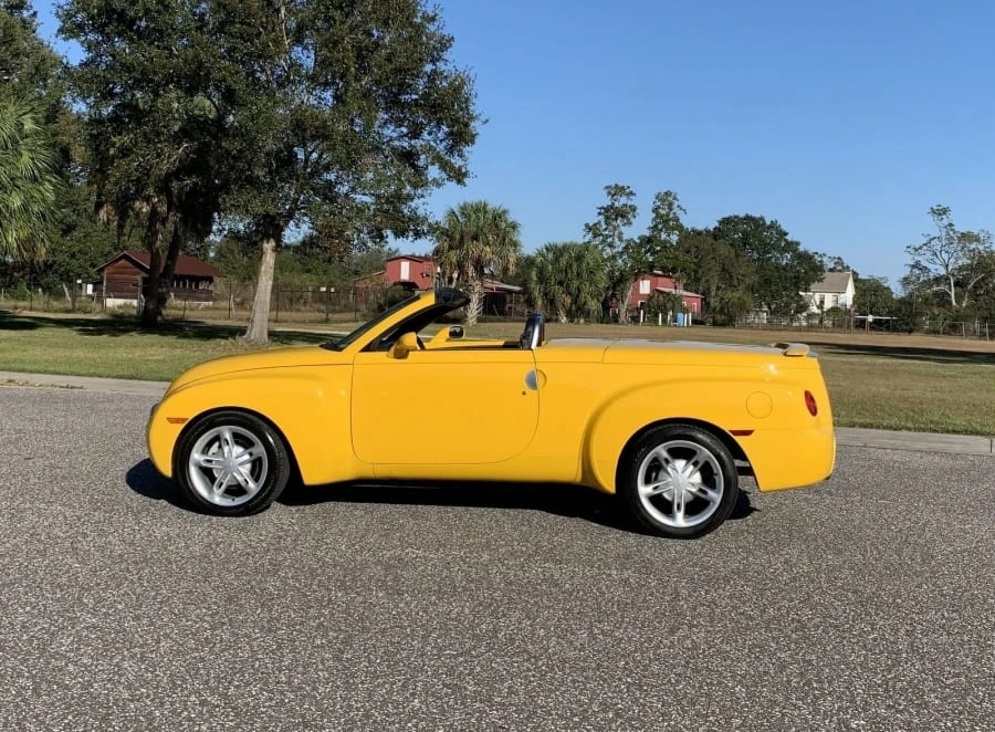2004 Chevrolet SSR - Image 13 of 13