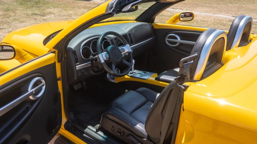 2004 Chevrolet SSR - Image 4 of 12