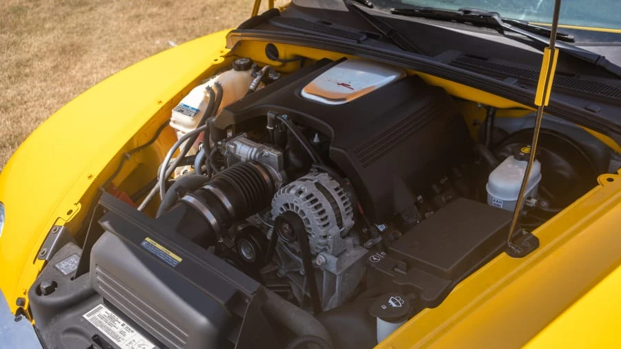 2004 Chevrolet SSR - Image 6 of 12